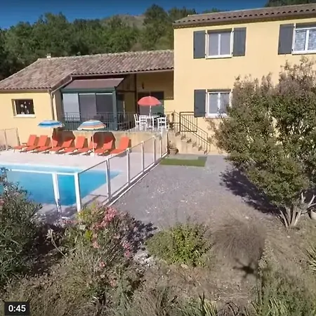 Villa Jaune De La Chataigneraie Vesseaux